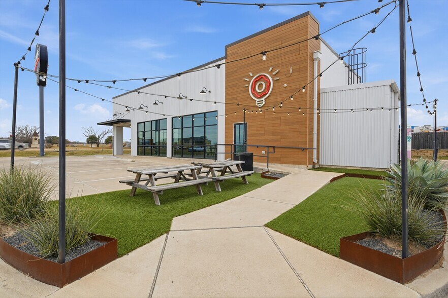 6500 W Woodway Dr, Waco, TX à louer - Photo de l’immeuble – Image 2 sur 9