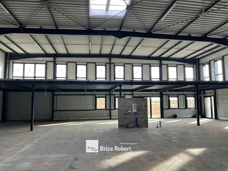 239 Rue Michel Girer, Mionnay à louer - Photo intérieure – Image 2 sur 6
