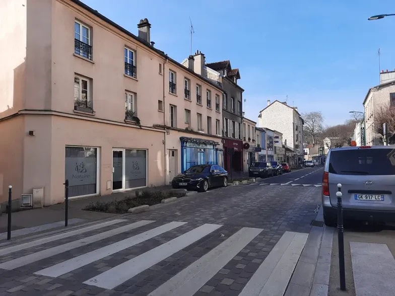 32 Rue De Saint-Cloud, Ville-d'Avray à louer - Photo principale – Image 1 sur 1