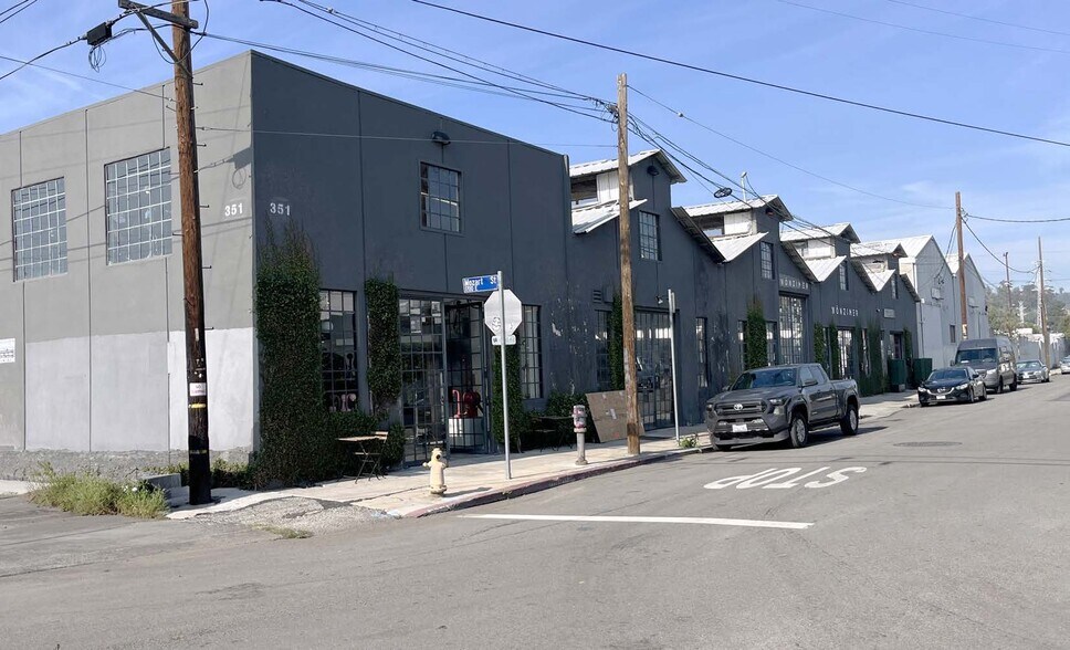 351 S Avenue 17, Los Angeles, CA à vendre - Photo de l’immeuble – Image 3 sur 6