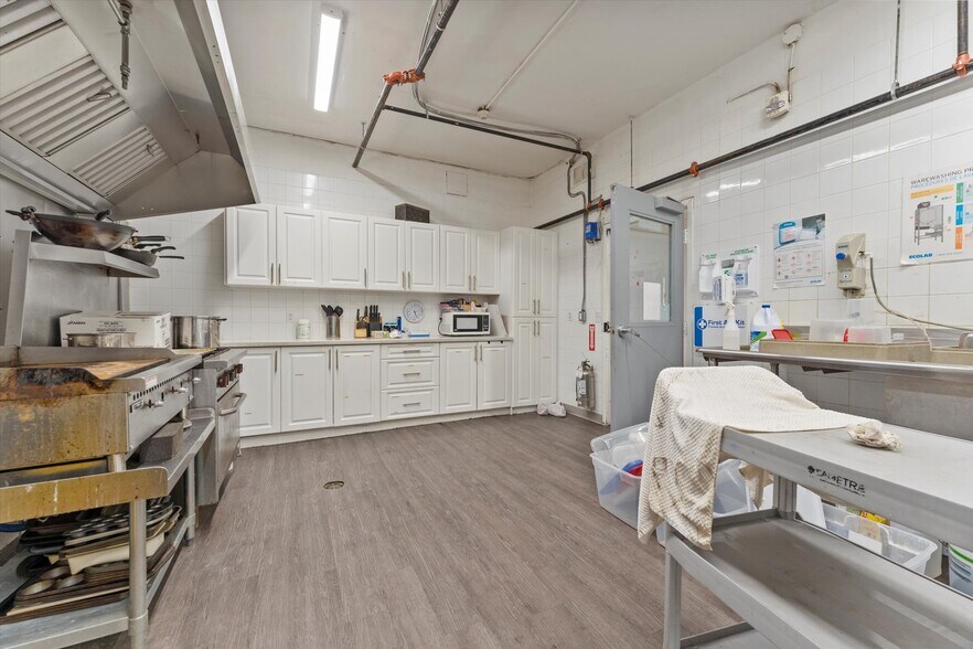 6815 Tecumseh Rd, Lakeshore, ON à vendre - Photo de l’immeuble – Image 3 sur 5