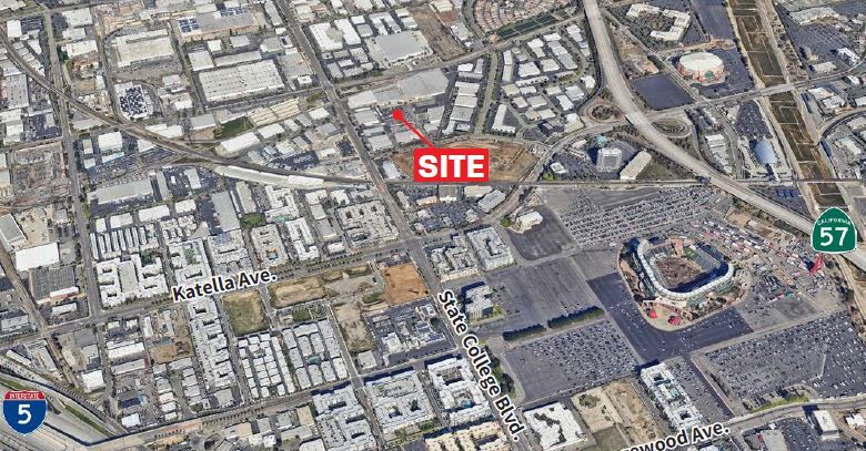 1551 S Page Ct, Anaheim, CA à louer Photo principale– Image 1 sur 2