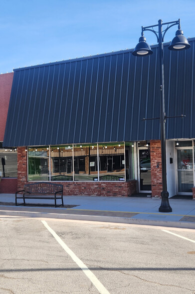 218 W Main St, Purcell, OK à louer - Photo de l’immeuble – Image 1 sur 3