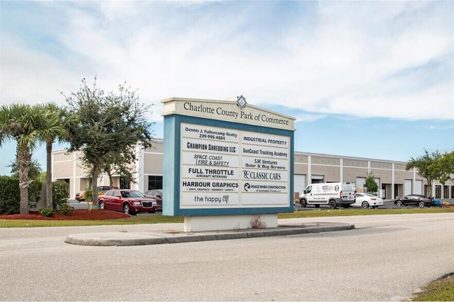 28240 Challenger Blvd, Punta Gorda, FL à vendre - Photo de l’immeuble – Image 2 sur 2
