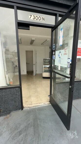 7300 W Sunset Blvd, Los Angeles, CA à louer - Vidéo sur l’annonce professionnelle – Image 2 sur 9