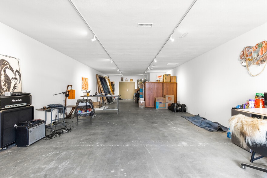 623-625 W 9th St, San Pedro, CA à louer - Photo intérieure – Image 3 sur 6