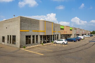 Plus de détails pour 3370-3418 Boul Industriel, Laval, QC - Industriel/Logistique à louer