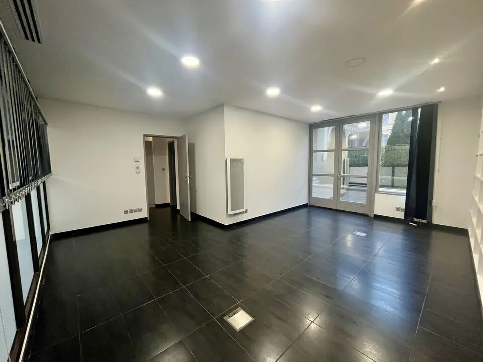 Bureau dans Aix-en-Provence à louer Photo intérieure– Image 1 sur 9