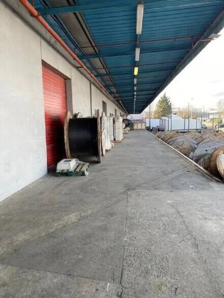 Local d’activités dans Gennevilliers à louer - Photo de l’immeuble – Image 3 sur 5