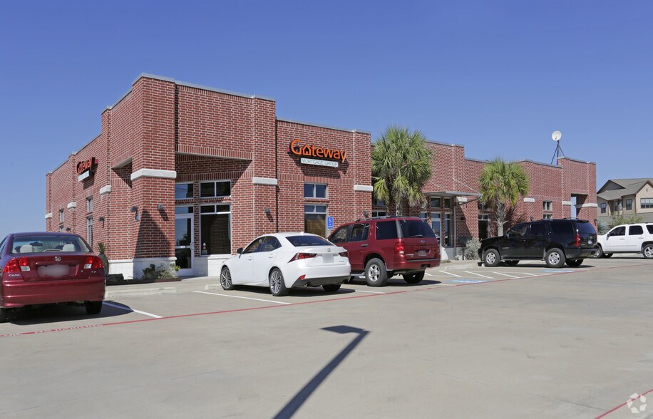 1332 W Highway 287 Byp, Waxahachie, TX à louer - Photo de l’immeuble – Image 2 sur 72