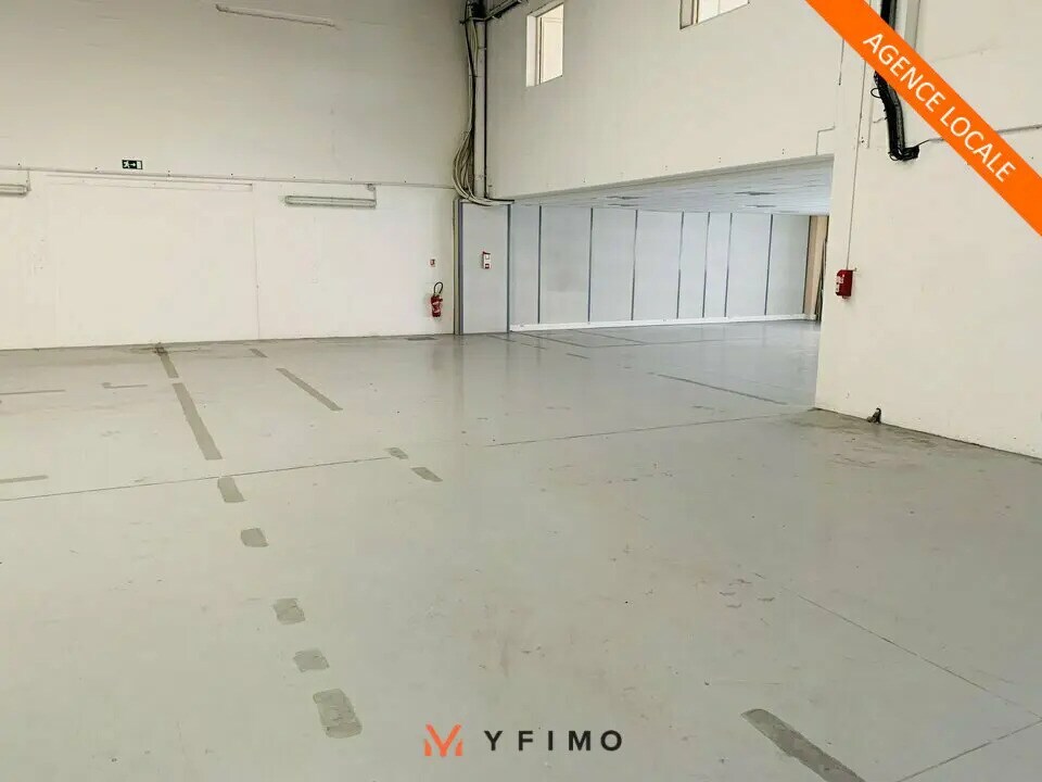 Local d’activités dans Poissy à louer Photo intérieure– Image 1 sur 6