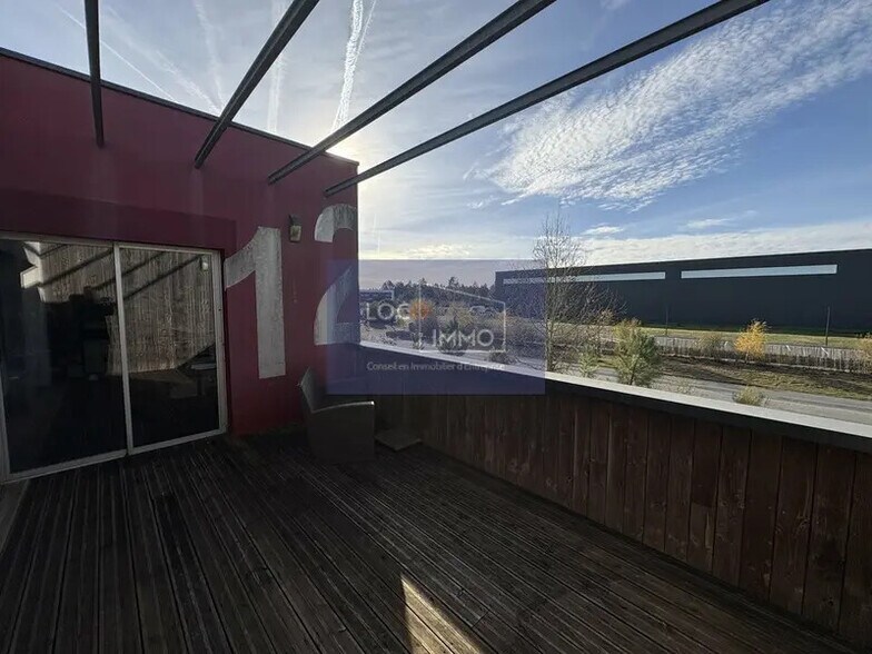 Bureau dans Martillac à louer - Photo de l’immeuble – Image 3 sur 10