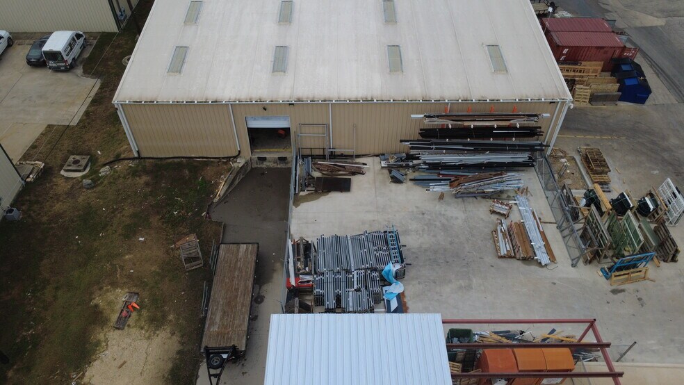 9201 Brown Ln, Austin, TX à vendre - Photo de l’immeuble – Image 2 sur 5