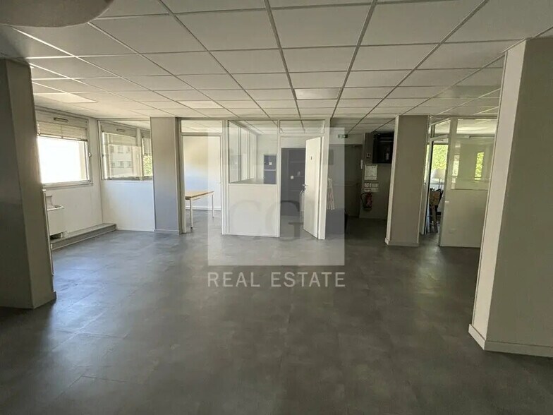 Bureau dans Lyon à louer - Photo de l’immeuble – Image 3 sur 10