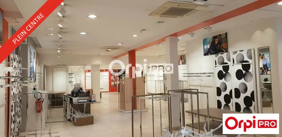 Local commercial dans Romans-sur-Isère à louer - Photo de l’immeuble – Image 3 sur 8