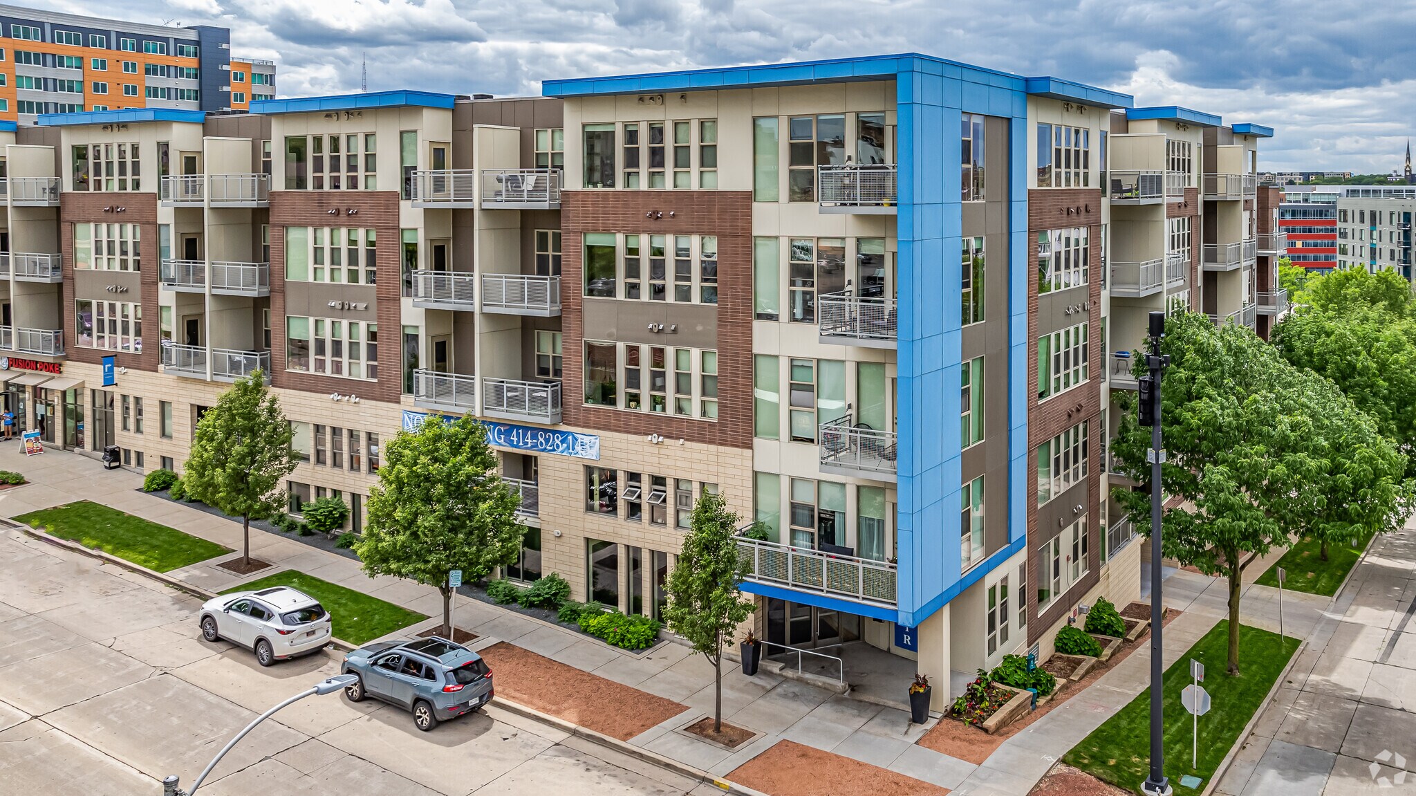 1437 N Jefferson St, Milwaukee, WI à louer Photo principale– Image 1 sur 32