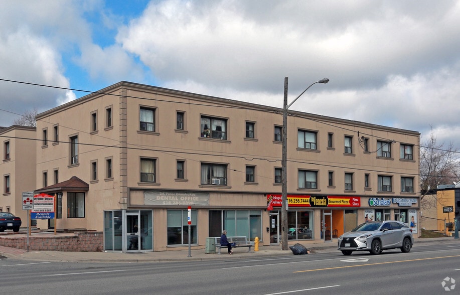1572 Avenue Rd, Toronto, ON à louer - Photo de l’immeuble – Image 1 sur 9