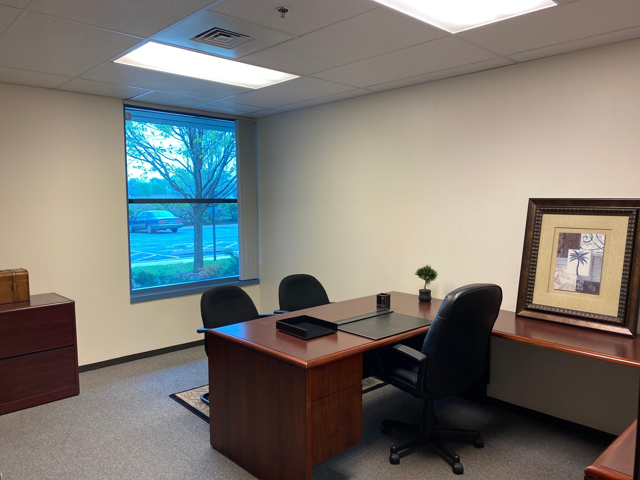 27475 Ferry Rd, Warrenville, IL à louer Photo intérieure– Image 1 sur 1