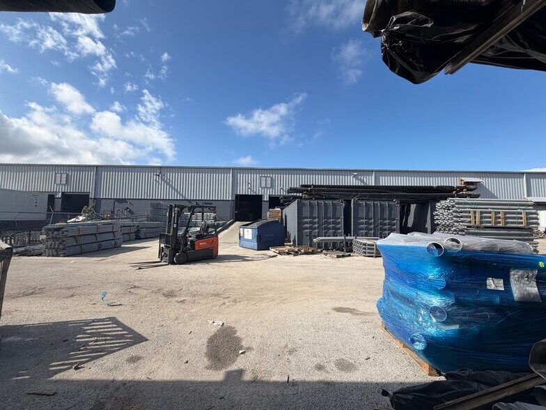 11475-11487 Rocket Blvd, Orlando, FL à louer - Photo de l’immeuble – Image 2 sur 10