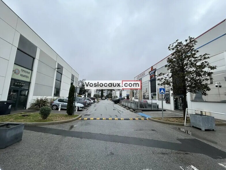 Local commercial dans Mougins à louer - Photo de l’immeuble – Image 3 sur 9