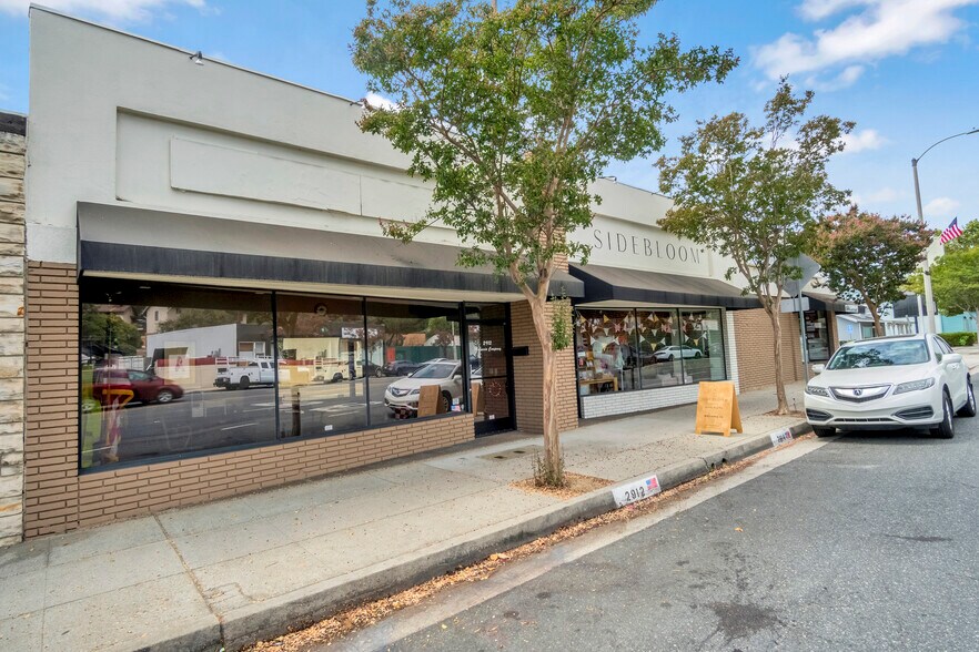 2912-2916 Foothill Blvd, Ln, La Crescenta, CA à vendre - Photo de l’immeuble – Image 2 sur 11