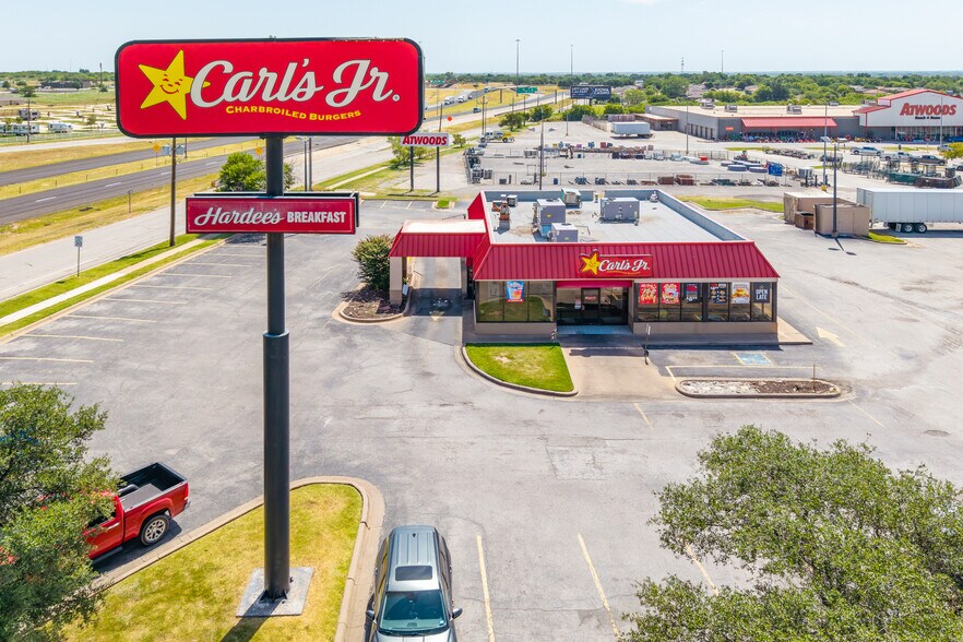 2053 Loop 11, Wichita Falls, TX à vendre - Photo de l’immeuble – Image 1 sur 13
