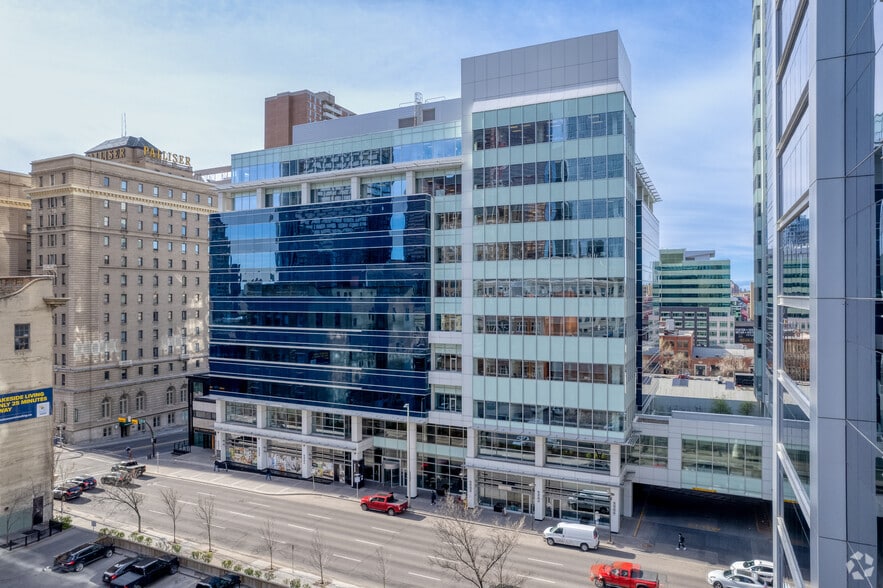 207 9th Ave SW, Calgary, AB à louer - Photo principale – Image 1 sur 13