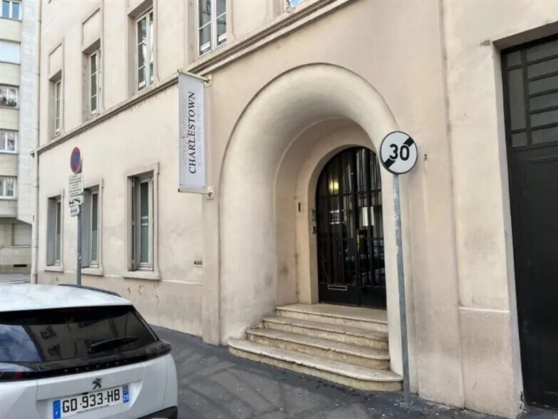 Bureau dans Lyon à louer - Photo de l’immeuble – Image 2 sur 4