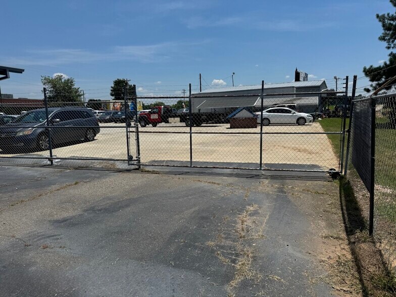 975-979 E Liberty St, York, SC à vendre - Photo de l’immeuble – Image 3 sur 36