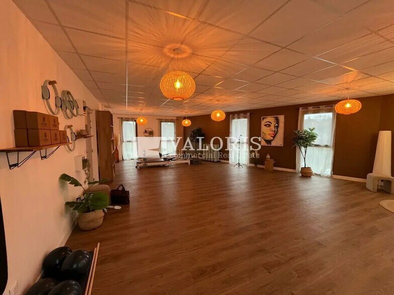 Bureau dans Aix-en-Provence à louer - Photo de l’immeuble – Image 2 sur 7