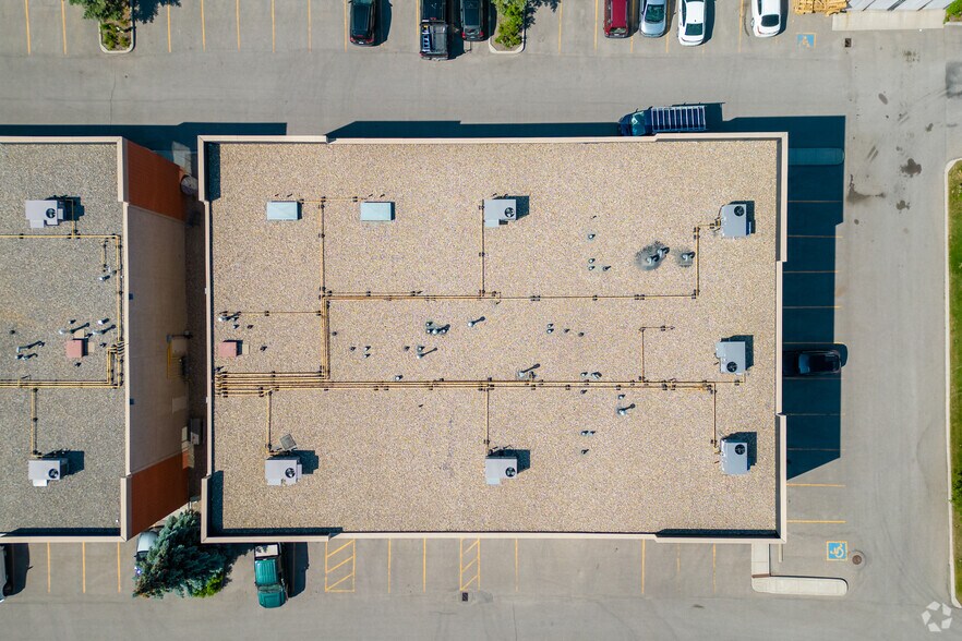 5723 10th St NE, Calgary, AB à louer - Aérien – Image 3 sur 3