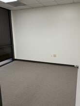 317 Westgate Dr, Greensboro, NC à louer Photo intérieure– Image 2 sur 5