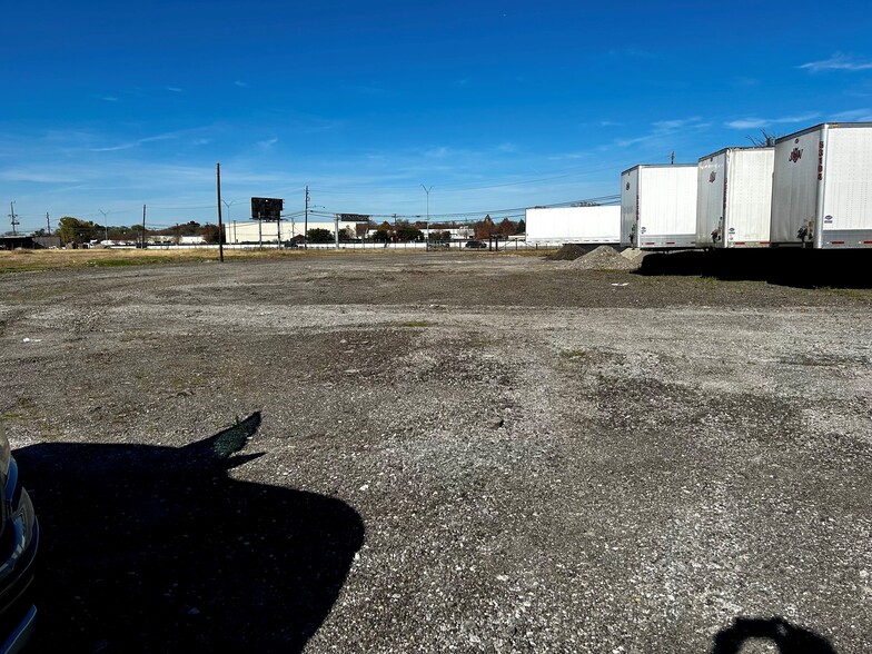 8501 C F Hawn Fwy, Dallas, TX à vendre - Photo de l’immeuble – Image 2 sur 10