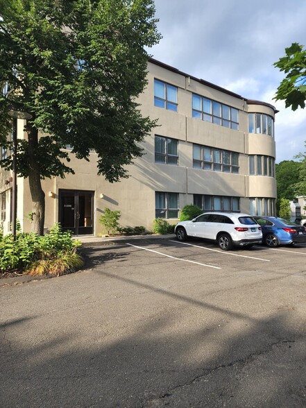 72-74 North St, Danbury, CT à louer - Photo de l’immeuble – Image 2 sur 9