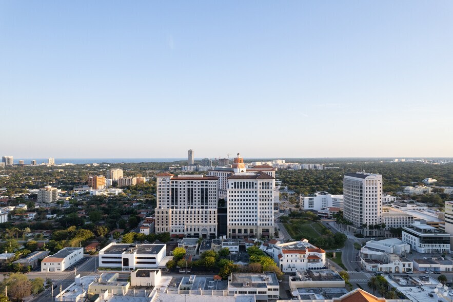 2811 Ponce de Leon Blvd, Coral Gables, FL à louer - Aérien – Image 2 sur 10