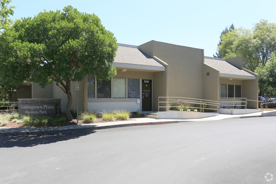 1420 Guerneville Rd, Santa Rosa, CA à vendre - Photo principale – Image 1 sur 4