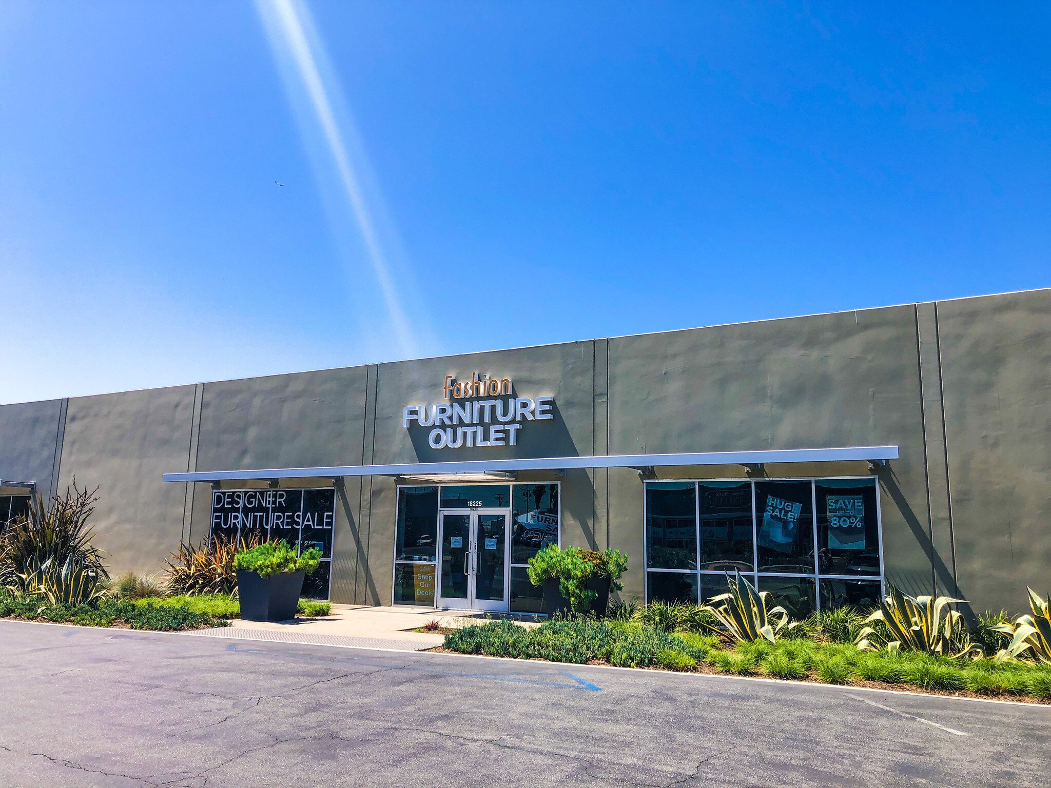 18225-18249 Euclid St, Fountain Valley, CA à louer Photo principale– Image 1 sur 6