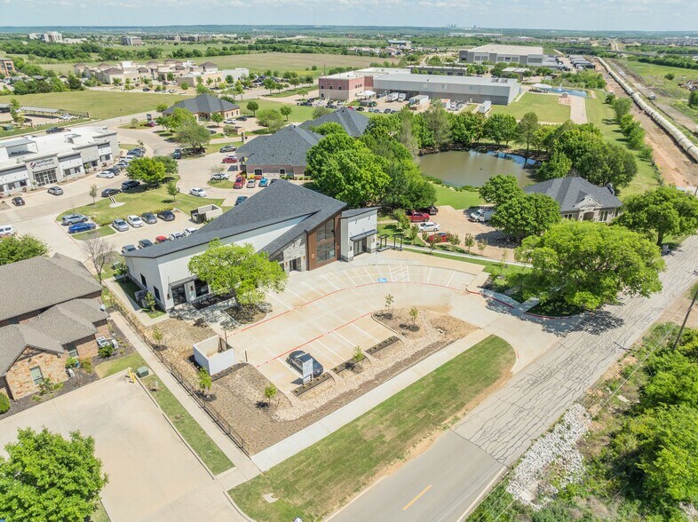 120 Mitchell rd, Mansfield, TX à louer - Photo de l’immeuble – Image 3 sur 30