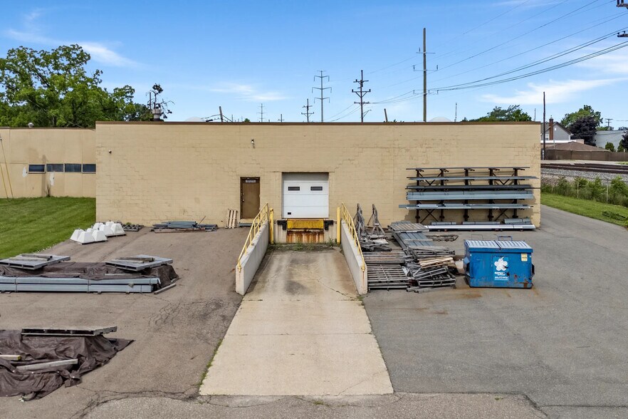 4045 Second St, Wayne, MI à vendre - Photo de l’immeuble – Image 3 sur 5