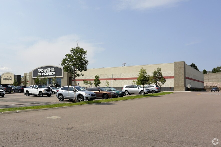1790 E Woodmen Rd, Colorado Springs, CO à louer - Photo de l’immeuble – Image 1 sur 6