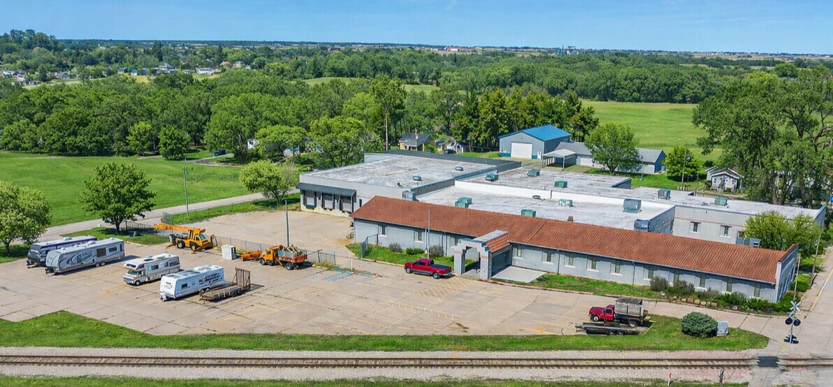 1017 E 7th St N, Newton, IA à vendre Photo principale– Image 1 sur 52