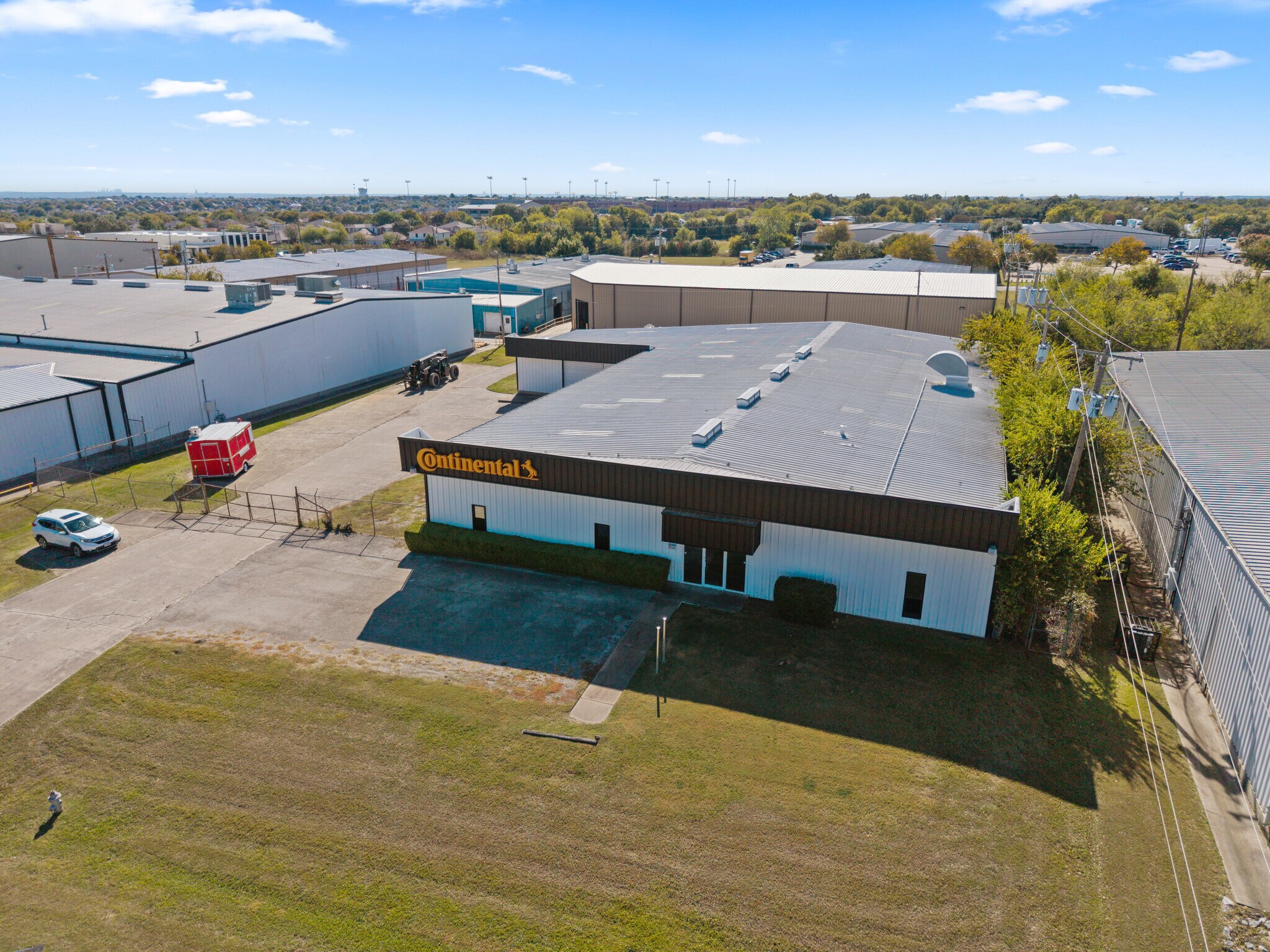 1200 N Commercial Blvd, Arlington, TX à vendre Aérien– Image 1 sur 24