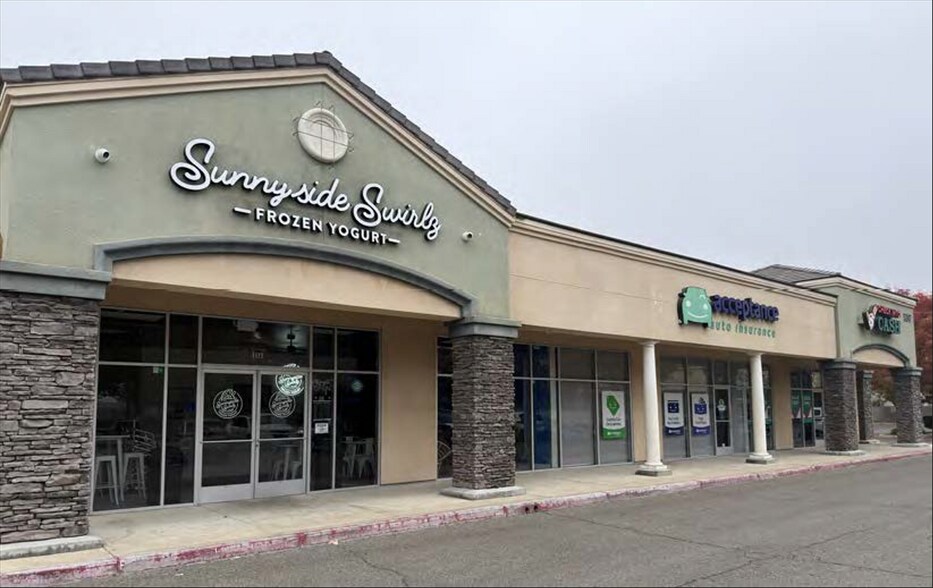 Sunnyside Center portefeuille de 2 biens à vendre sur LoopNet.fr - Photo de l’immeuble – Image 2 sur 5