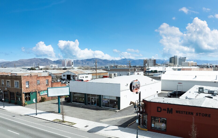 1030 E 4th St, Reno, NV à vendre - Photo principale – Image 1 sur 5
