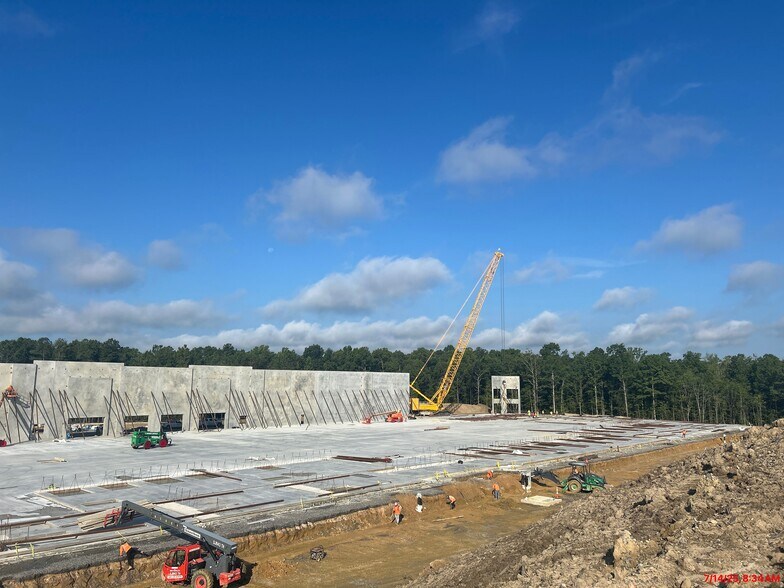 8800 Whitepine Rd, Richmond, VA à vendre - Photo de l’immeuble – Image 3 sur 3