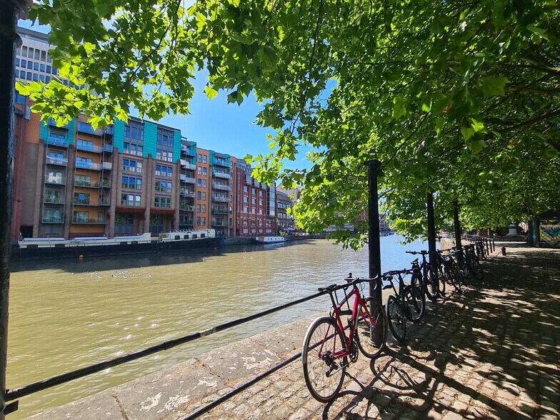 9 Queen Sq, Bristol à louer - Photo de l’immeuble – Image 1 sur 8