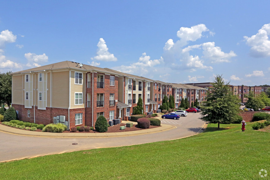 1001 Hayes Ln, Holly Springs, NC à louer - Photo principale – Image 1 sur 100