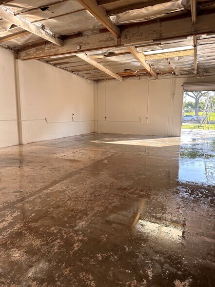 16301-16335 Piuma Ave, Cerritos, CA à louer - Photo de l’immeuble – Image 2 sur 5