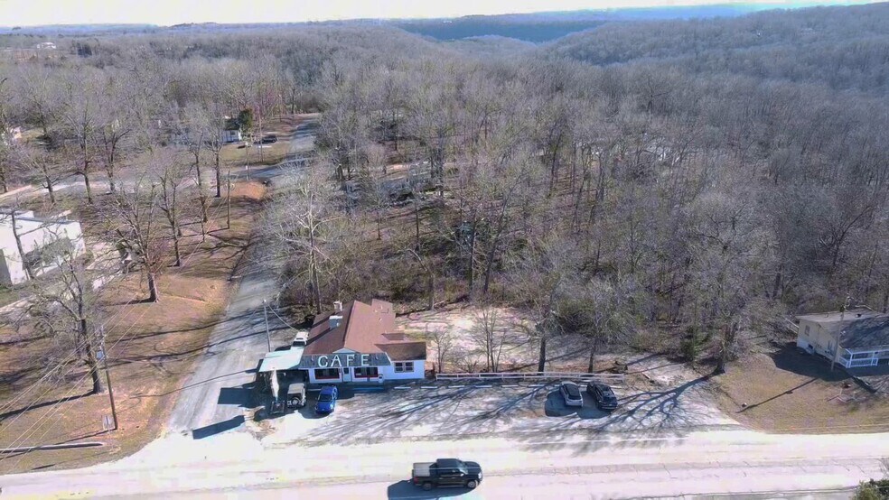 1603 Central Blvd, Bull Shoals, AR à vendre - Vidéo sur l’annonce professionnelle – Image 2 sur 30