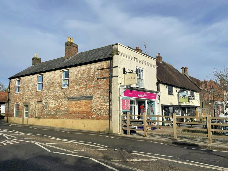 1 The Sq, Wickham à vendre - Photo de l’immeuble – Image 3 sur 16